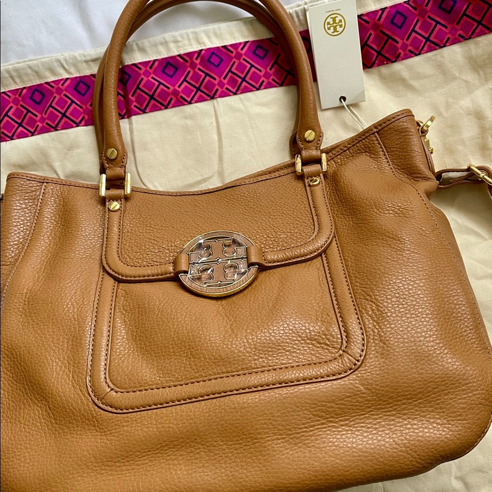 NWT Tory Burch Amanda Classic Hobo